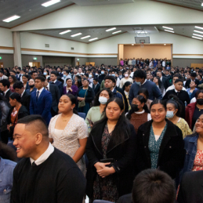 Youth-ages-11-to-18-from-the-Auckland-area-arrived-early-to-hear-Elder-Ulisses-Soares-speak-at-a-youth-devotional-that-was-broadcast-live-from-New-Zealand-to-all-congregations-in-New-Zealand-and-Australia.-May-2022