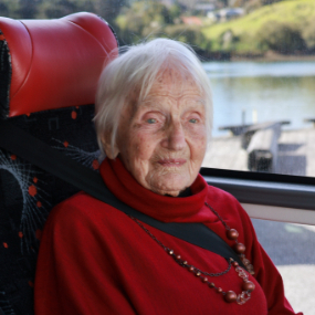 Phyllis-Clark-on-bus-ride