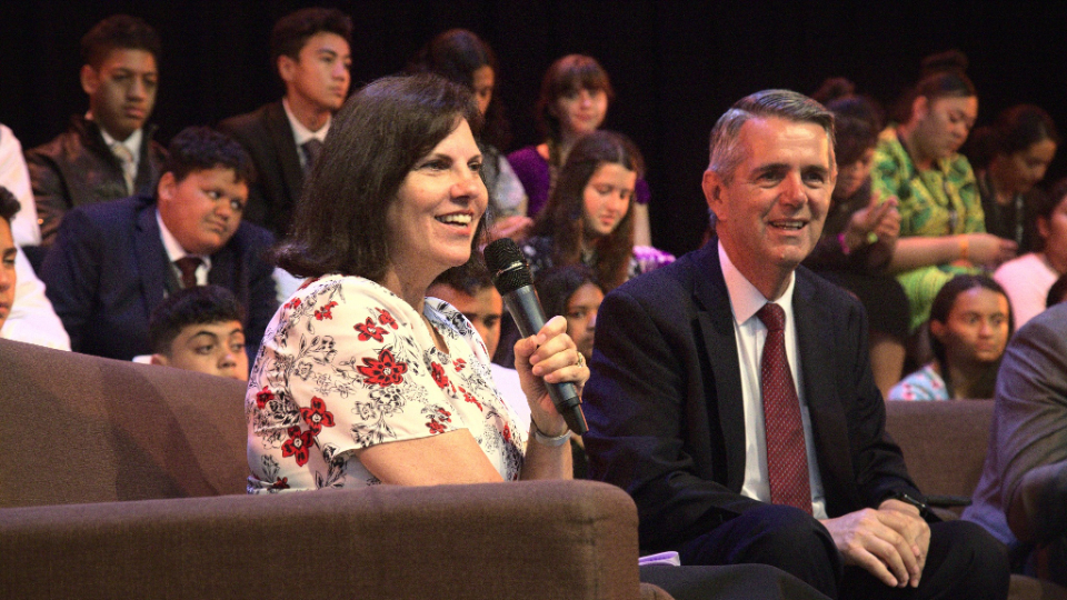 Elder-and-Sister-Ardern-with-youth-at-the-2021-New-Zealand-For-the-Strength-of-Youth-conference.