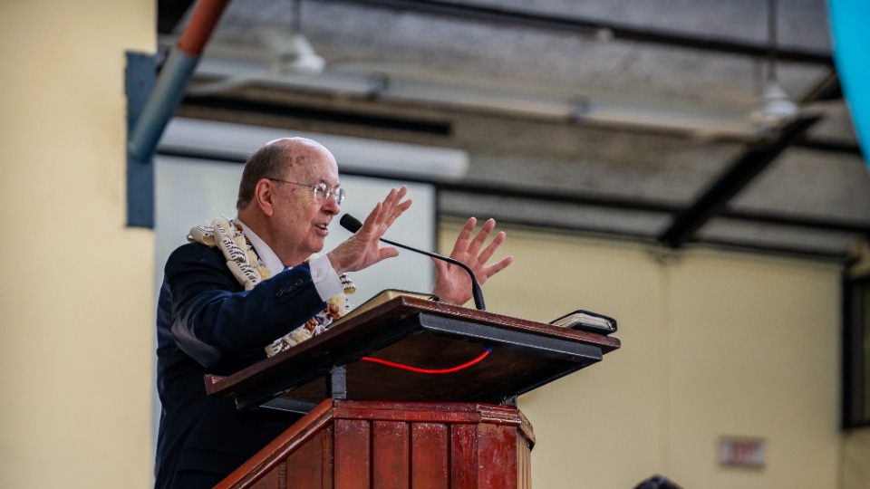 Elder-Cook-teaches-at-Fijian-devotional.jpg