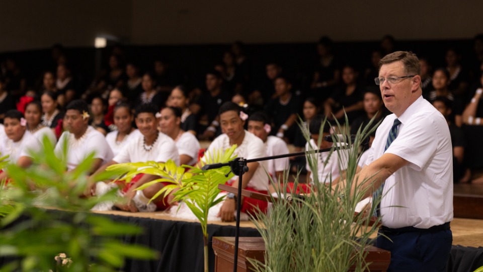 Samoa Principal Conf Elder Clark Gilbert 2924