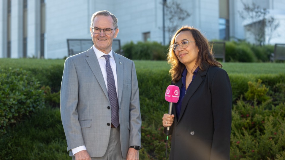 Elder Peter F. Meurs and Yvonne Tahana.