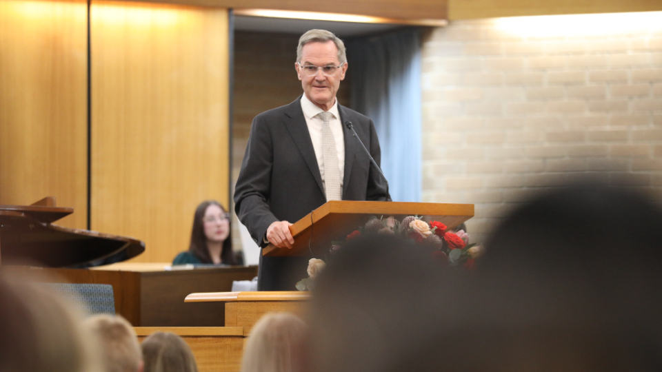 Elder-Peter-F.-Meurs-speaks-during-a-devotional-in-Melbourne,-Australia-on-19-May-2023.