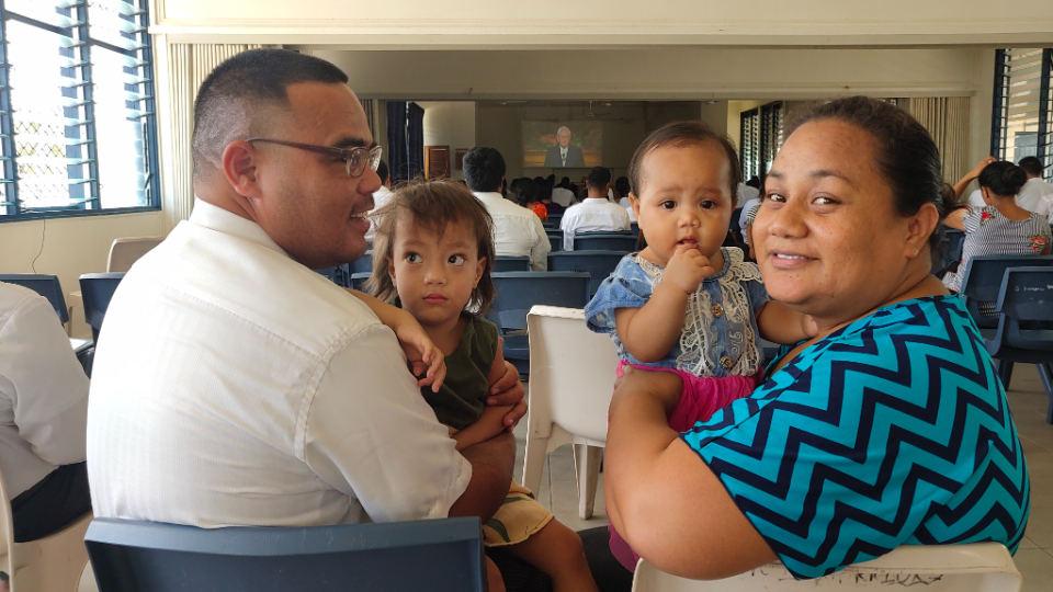 General-Conference,-Kiribati,-Tekanene-family,-