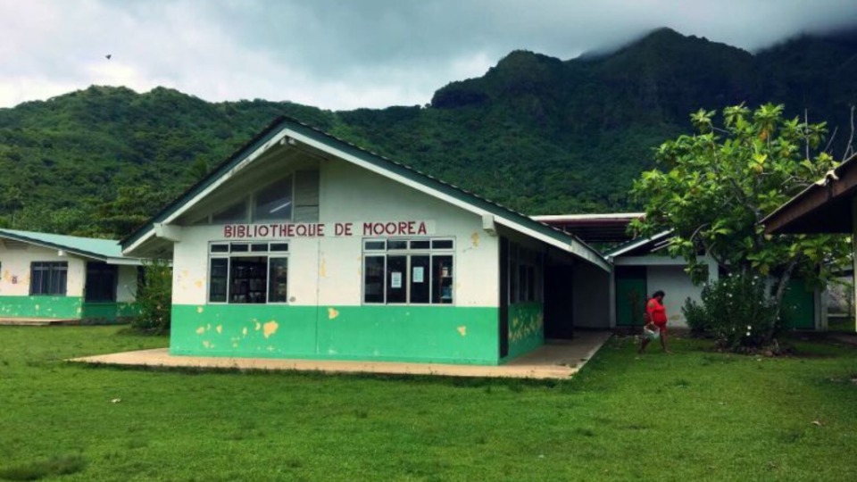 Picture from Bibliothèque de Moorea Facebook Page.     