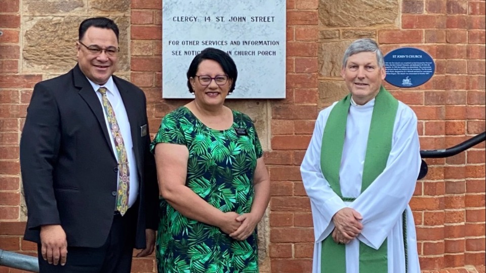 Pres--Sis-Johansson-with-Reverend-Peter-Balabanski