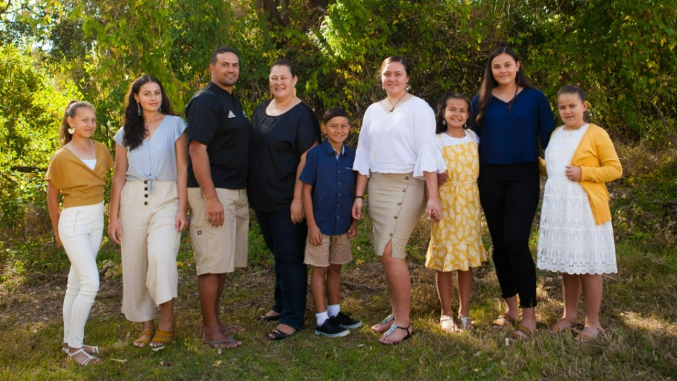 Te Rina Pearse (left) and her family.