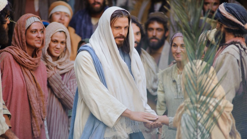 Jesus-ministers-in-Jerusalem