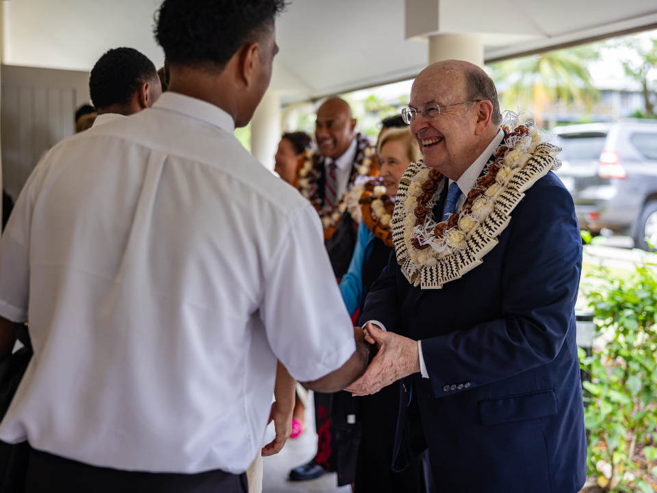 Elder-Cook-greets-missionary-in-Fiji.jpg